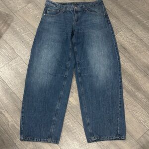 Classic Blue women’s easy barrel Jeans